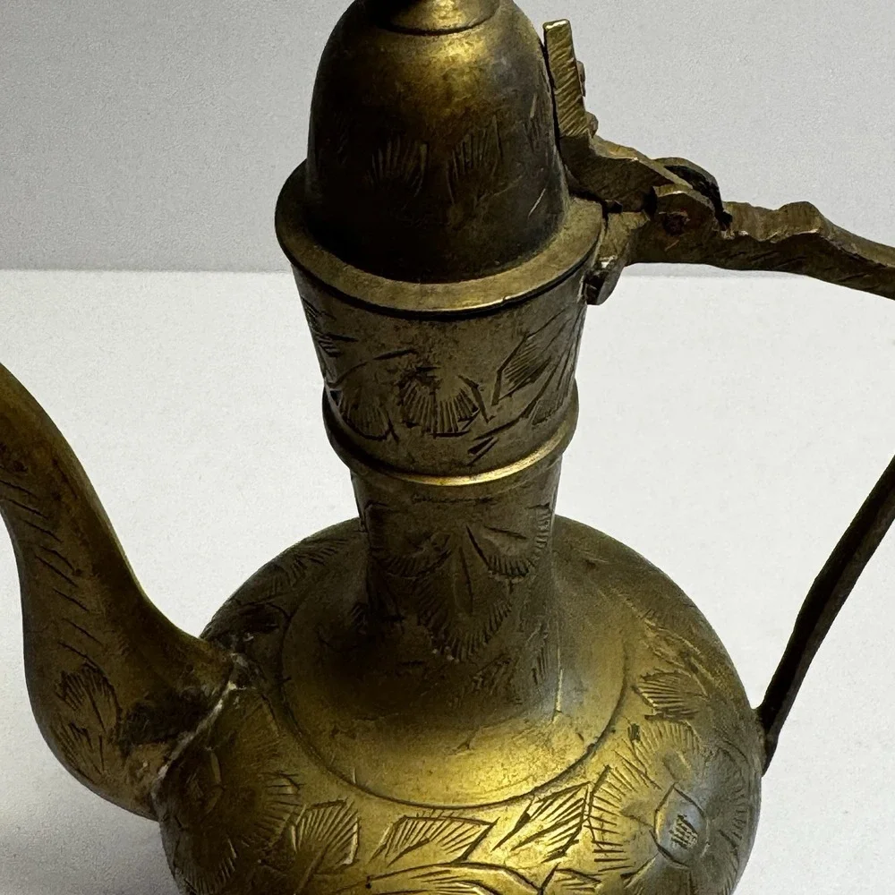Vintage Mini‎ Brass Genie Oil Pitcher Etched Lid Decanter 6